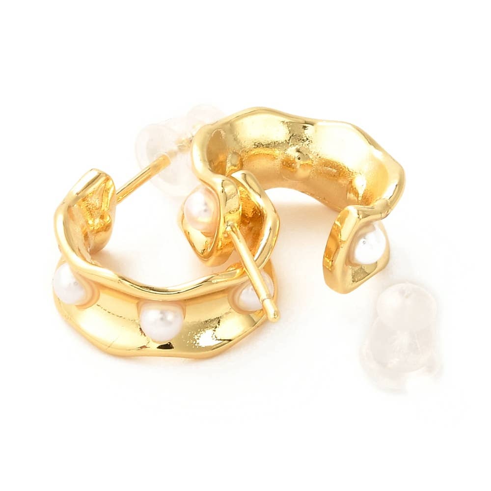 Elegant Shell Pearl Mini Studs
